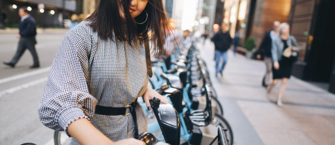 La bicicletta in città: risparmi in denaro e guadagni in salute
